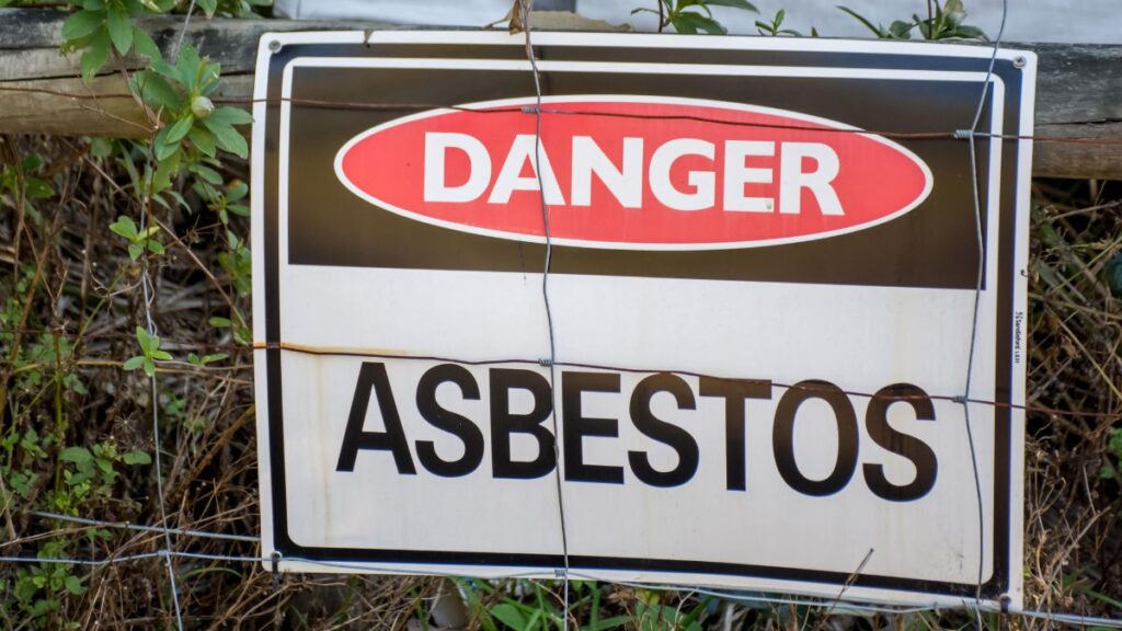 Per ongeluk asbest gesloopt 