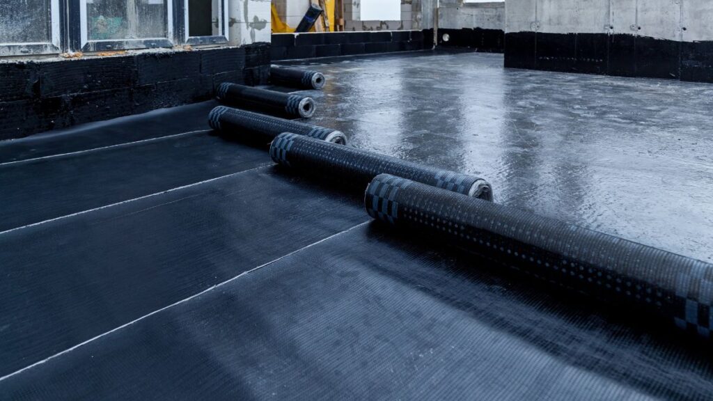 Zelfklevende rollen bitumen dakbedekking 